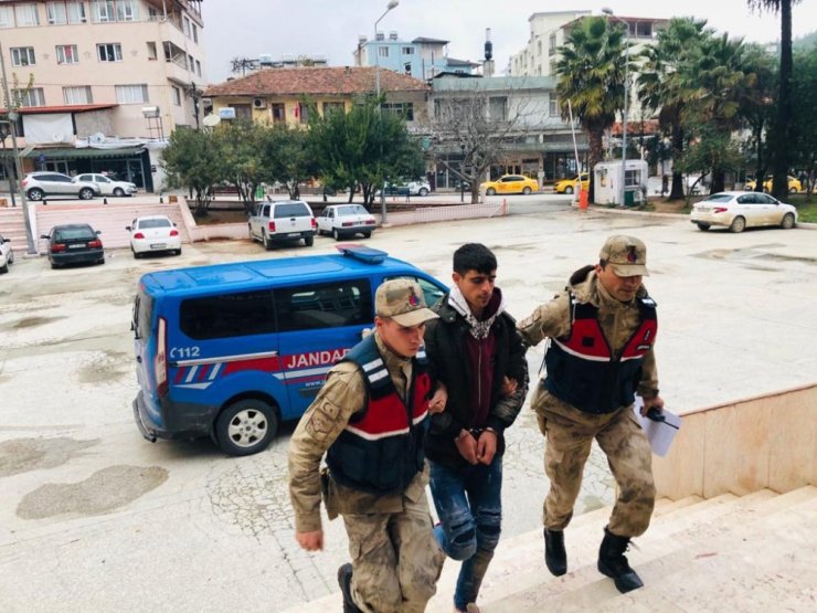 Hatay’da göçmen kaçakçısı 1 kişi tutuklandı