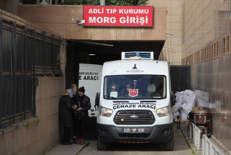 Eşinden şiddet gördüğü iddia edilen kadının cenazesi alındı