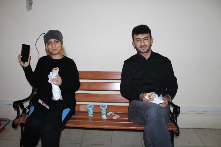 Elazığ’da duran 104 yolculu tren 10 saat sonra hareket etti