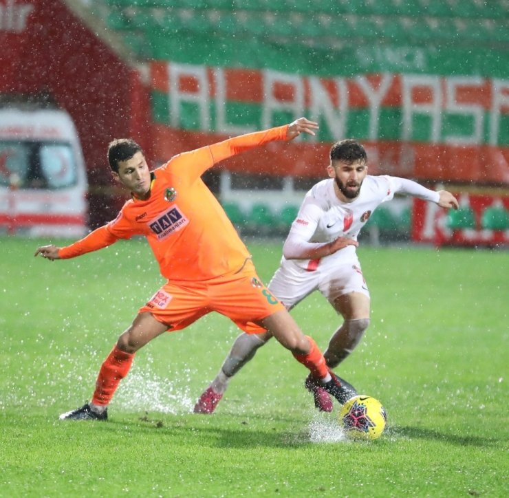 Antalyaspor’da 8 haftalık 3 puan hasreti