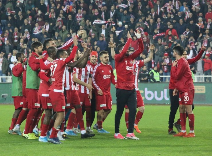 Sivasspor’dan maç sonu büyük sevinç