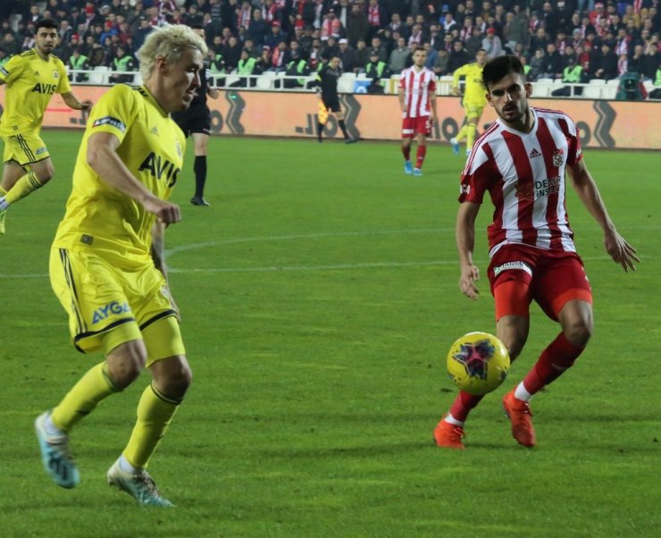 Süper Lig: D.G. Sivasspor: 3 - Fenerbahçe: 1 (Maç sonucu)