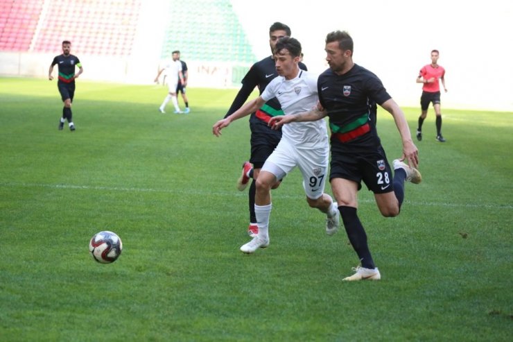 Diyarbekirspor, iyi başladığı maçı kötü bitirdi