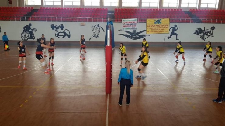 Van Kadın Voleybol Takımı Mardin’den 3 puanla döndü