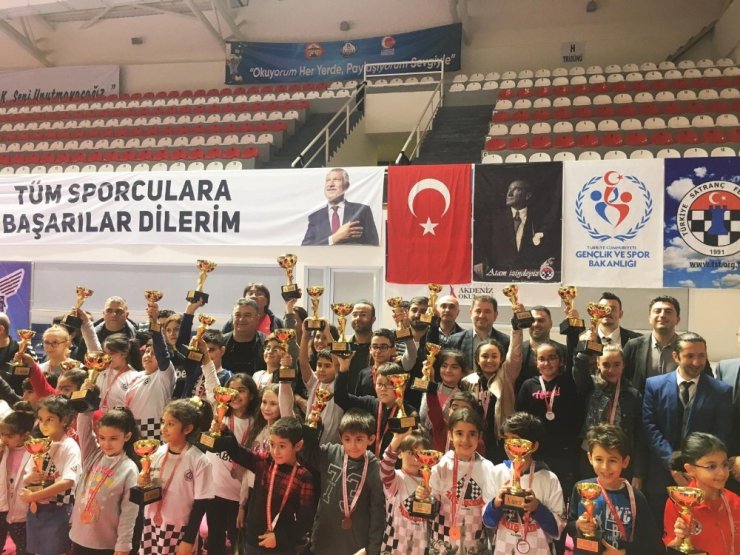 Adana Küçükler Satranç İl Birinciliği