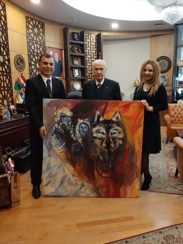 Bahçeli’nin 72. doğum günü için "karizmatik liderlik kitabı"