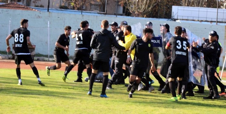 Salihli Belediyespor Kulübü’nden, Aliağa Futbol’a kınama