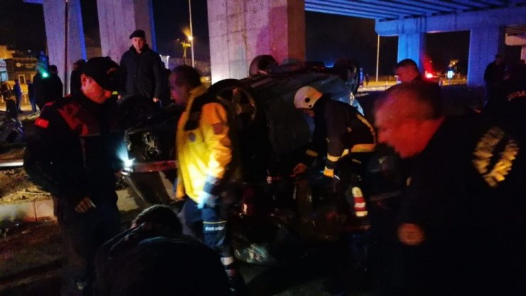 Antalya’da 5 kişinin yaralandığı kazada araç sürücü hayatını kaybetti