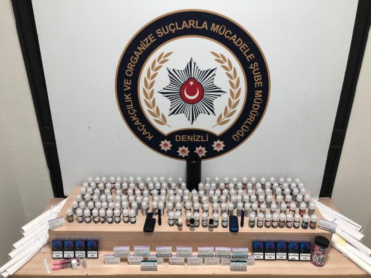 Polisten kaçak elektronik sigara ile cinsel içerikli ürün operasyonu