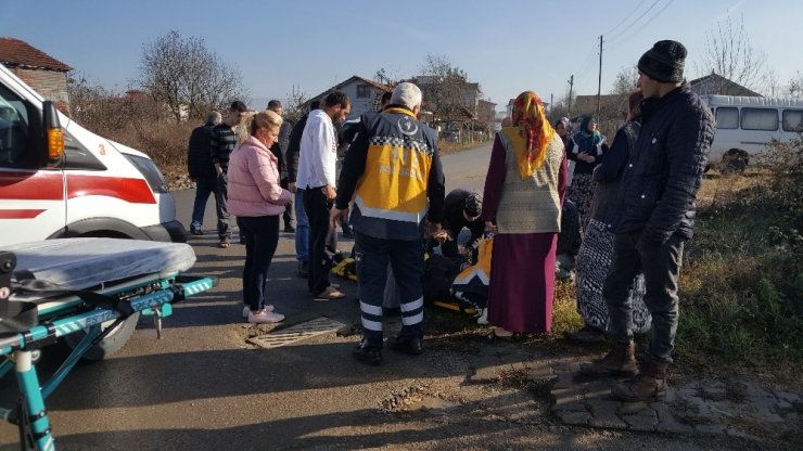 Minibüs ile elektrikli bisiklet çarpıştı: 1 yaralı