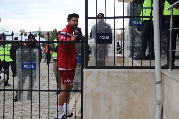 Elazığspor’da Onur Alsu’nun sol çapraz bağı yırtıldı