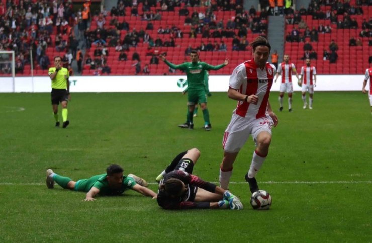 Samsunspor kaleye duvar ördü