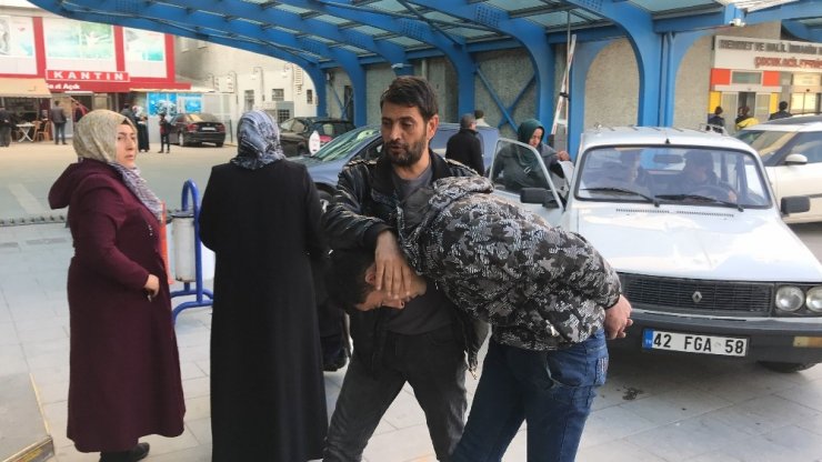 Polis aracına çarpıp kaçan hırsızlık şüphelisi evine gidince yakalandı