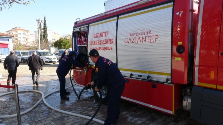 Kafede çıkan yangın korkuttu