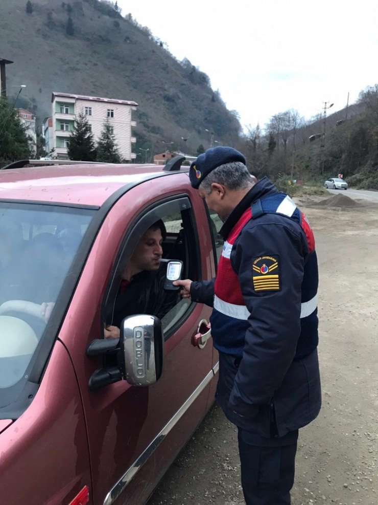 Jandarmadan köy ve yayla yollarında sıkı denetim