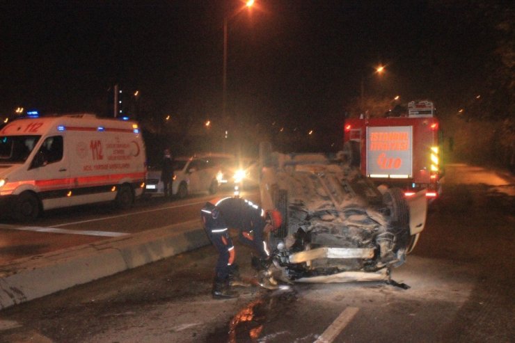 ‘Dur’ ihtarına uymayan otomobil polis aracının kaza yapmasına neden oldu: 2 yaralı