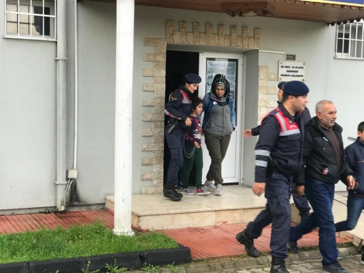 İzmir’de 39 düzensiz göçmen yakalandı
