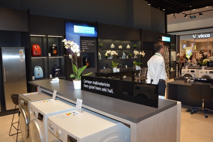 Siemens Ev Aletleri’nden İzmir’e iki yeni "deneyim" mağazası