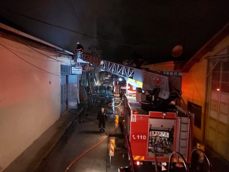 Malatya’da iş yeri yangını korkuttu