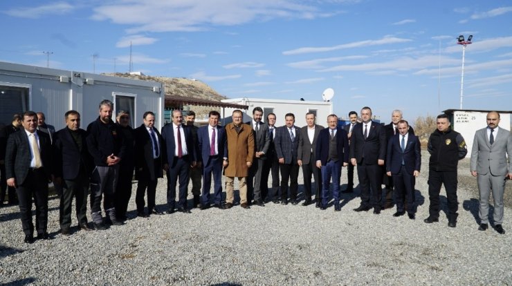 Siirt’te günde 700 varil ham petrol çıkarılıyor