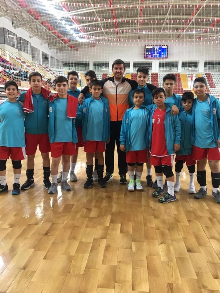 Analig Voleybol takımları çeyrek finalde