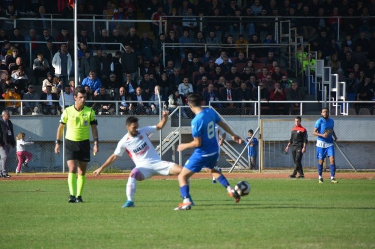 Yunusemre Belediyespor Bergama’dan eli boş döndü