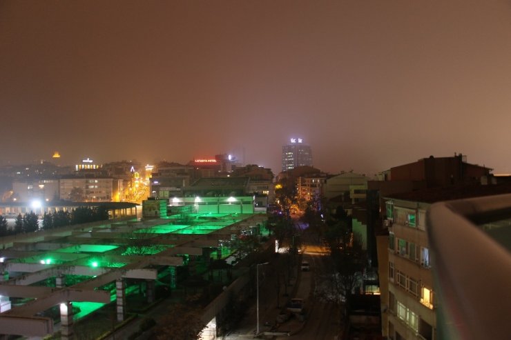 Başkent sokaklarında yoğun sis