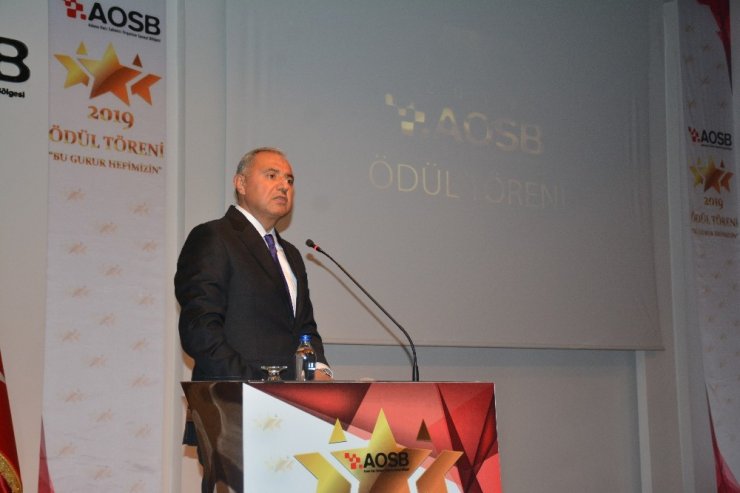 AOSB’nin "Parlayan Yıldızları" ödüllendirildi