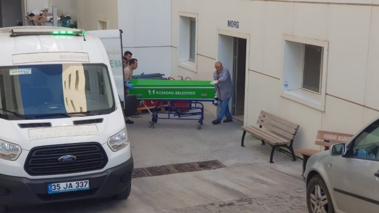 Kuşadası’nda trafik kazası; 2 ölü, 1 yaralı