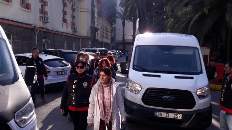 İzmir’deki ‘Las Tesis’ gösterilerinde gözaltına alınanlar serbest