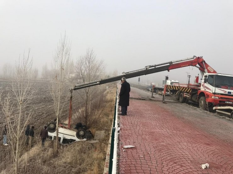 Erzurum’da otomobil uçuruma yuvarlandı: 2 yaralı