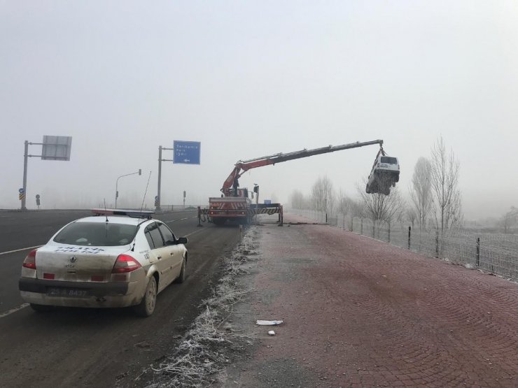 Erzurum’da otomobil uçuruma yuvarlandı: 2 yaralı