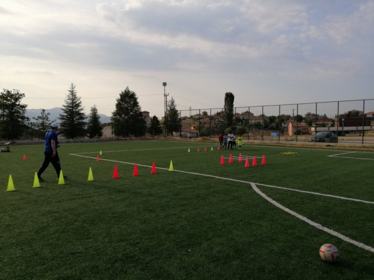 Futbol kursuna yoğun ilgi