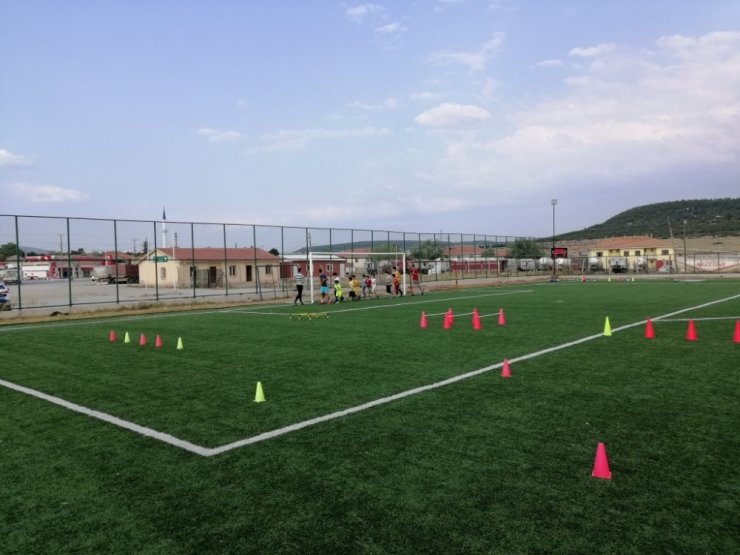 Futbol kursuna yoğun ilgi