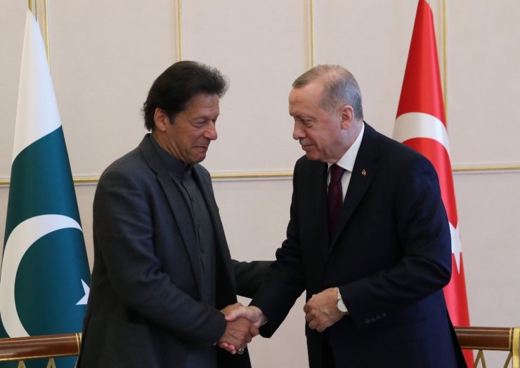 Cumhurbaşkanı Erdoğan, Pakistan Başbakanı Khan ile görüştü