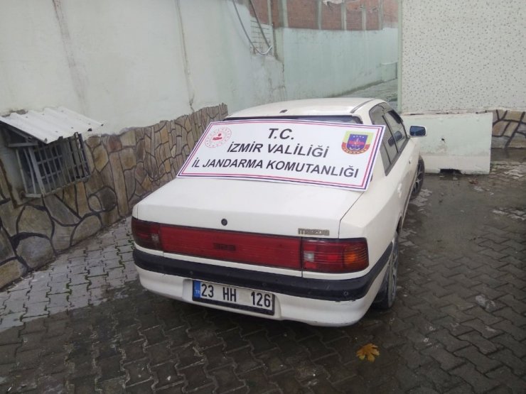 Jandarma İzmir’de oto faresini enseledi