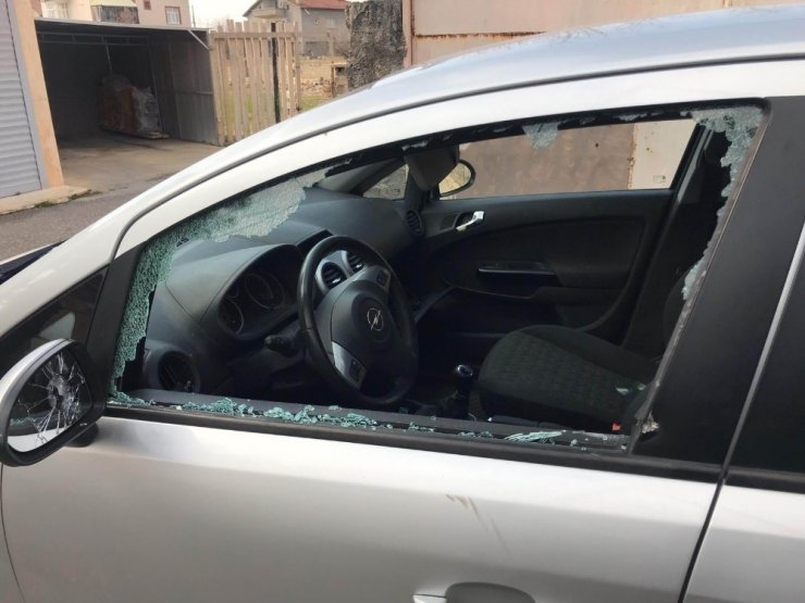 Polis aracına çarpıp kaçan hırsızlık şüphelisi cezaevine gönderildi