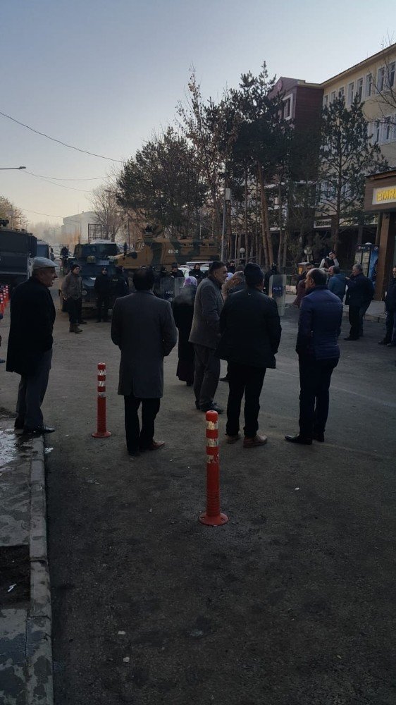 Bulanık Belediye Başkanı gözaltına alındı