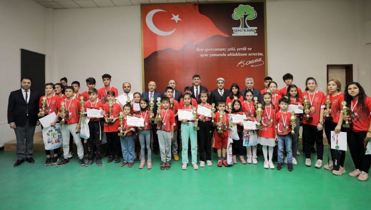 8 farklı kategoride 32 sporcu ödül aldı