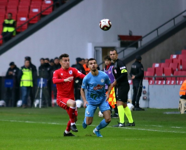 Ziraat Türkiye Kupası: Samsunspor: 0 - Çaykur Rizespor: 0 (İlk yarı)