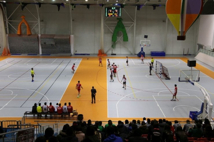 NEVÜ’de üniversiteler arası hentbol şampiyonası başladı