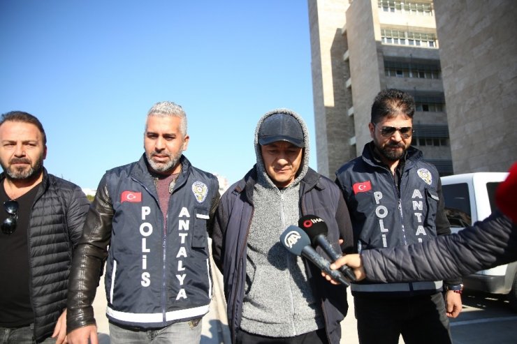 Özbekistanlı eylemci doktorun tek hayali iyi bir hayat kurmakmış