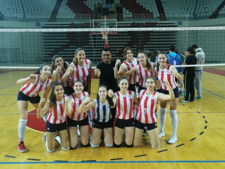 Filenin genç akrepleri yarı finalde