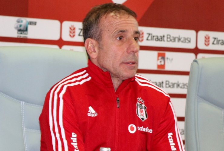 Abdullah Avcı: "Beşiktaş forması ağır bir formadır"