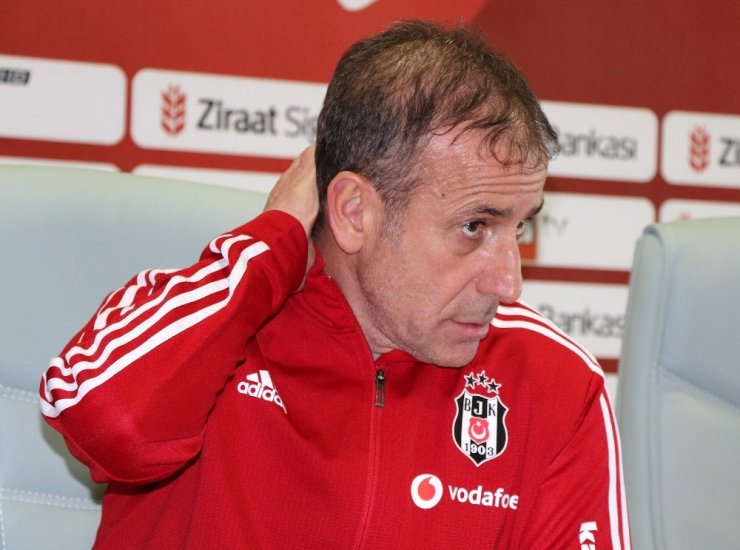 Abdullah Avcı: "Beşiktaş forması ağır bir formadır"