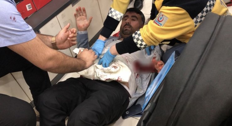 Bilgisayarı tamir olmayınca teknomarketi birbirine kattı