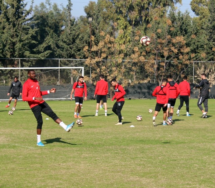 Lider Hatayspor, Adanaspor maçına hazırlanıyor