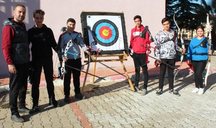 Yetenekli öğretmen geleceğin şampiyonlarını yetiştirecek