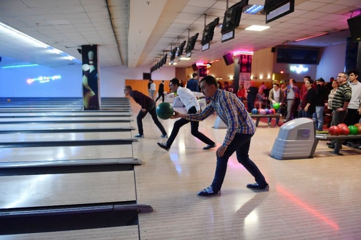 Osmangazi personelinin bowling heyecanı