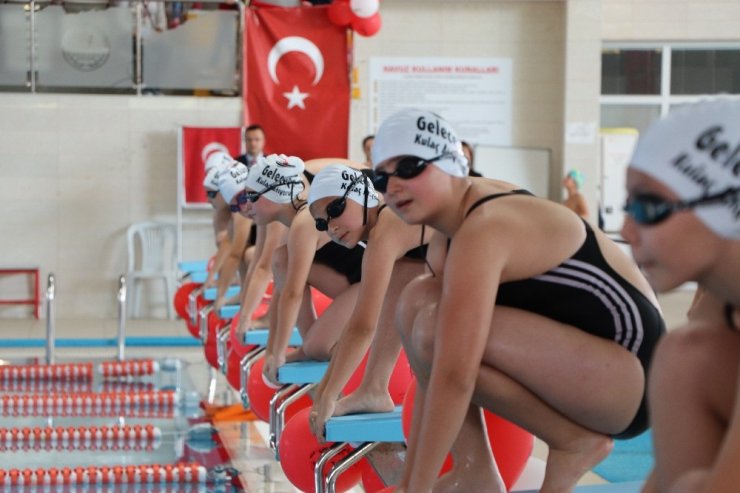 Samsun’da 5 yılda 64 bin çocuk yüzme öğrendi